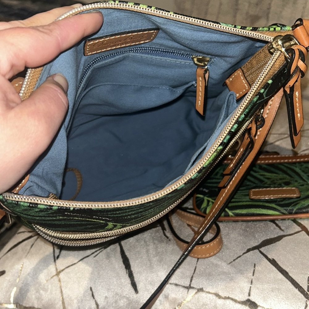 Dooney & Bourke Siesta SET Green Palm Print Crossbody Bag with Tan Trim - Picture 4 of 13